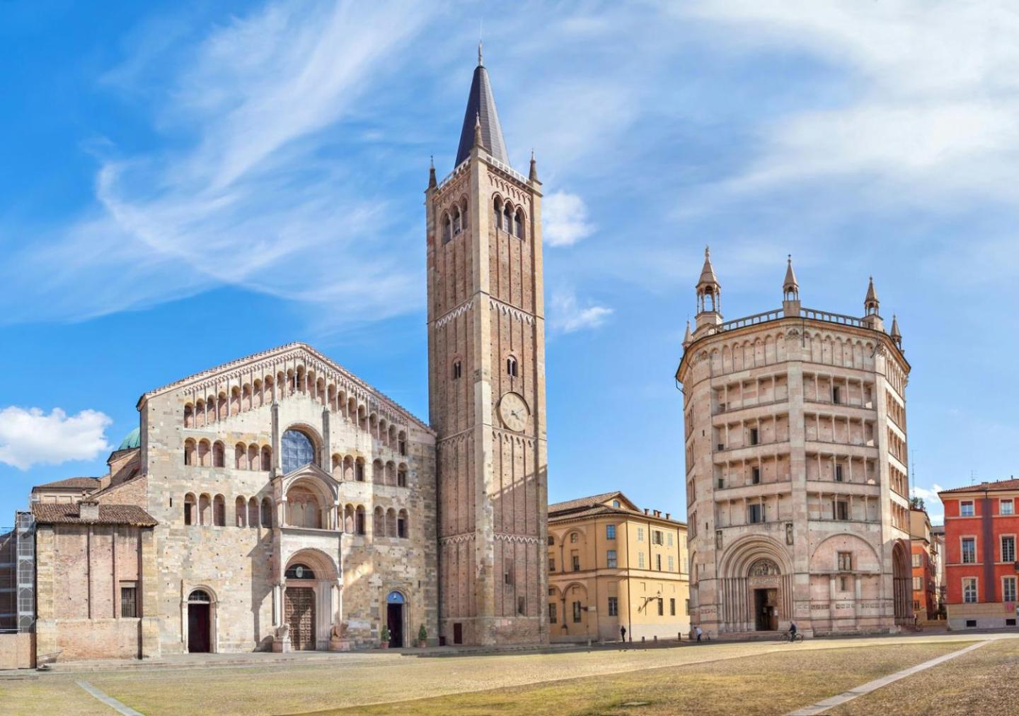 Stazione A 200M - Ampio Appartamento Con Parcheggio Notturno Gratis ปาร์มา ภายนอก รูปภาพ